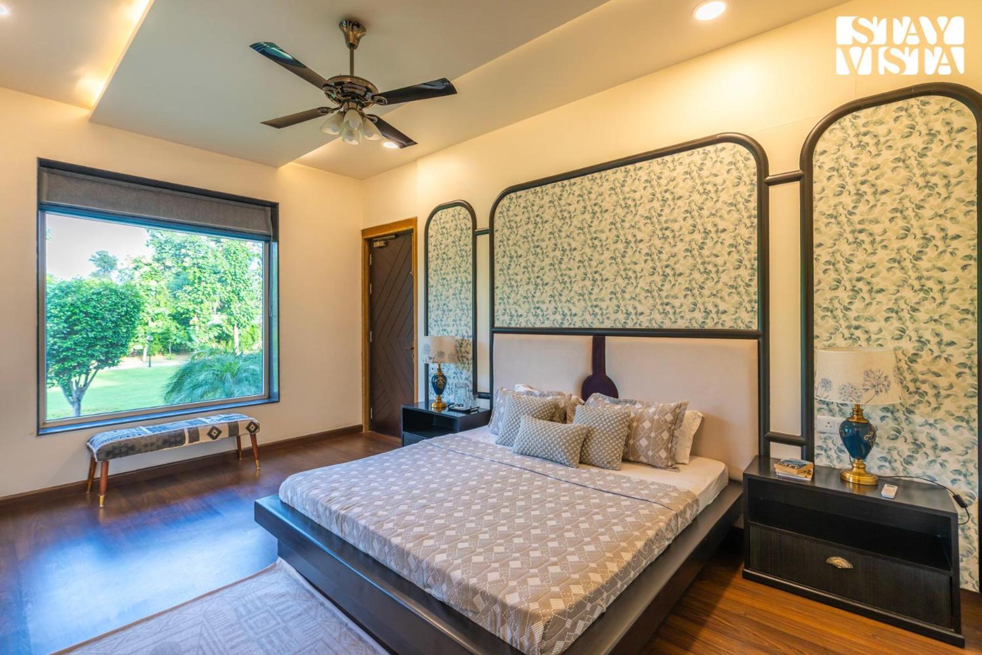 Stayvista At Wandering Vines Indoor Pool 4Bhk Luxury Villa In Delhi Sohna Екстериор снимка