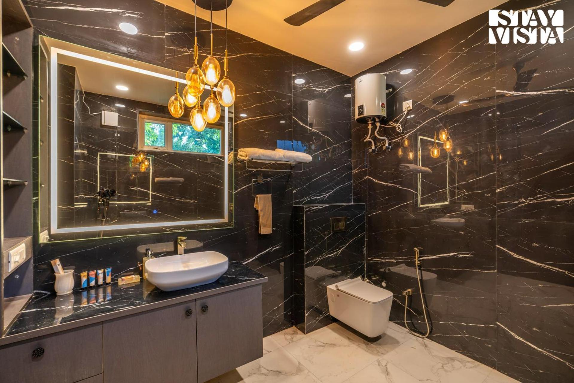 Stayvista At Wandering Vines Indoor Pool 4Bhk Luxury Villa In Delhi Sohna Екстериор снимка
