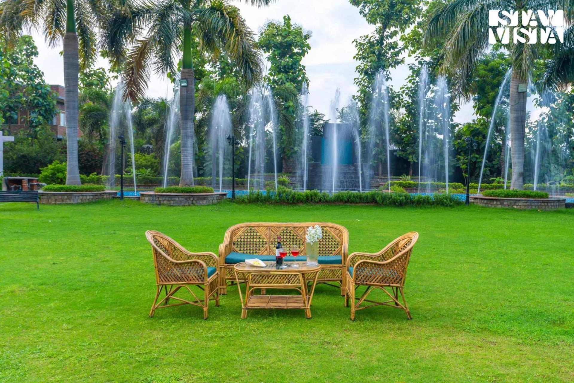 Stayvista At Wandering Vines Indoor Pool 4Bhk Luxury Villa In Delhi Sohna Екстериор снимка