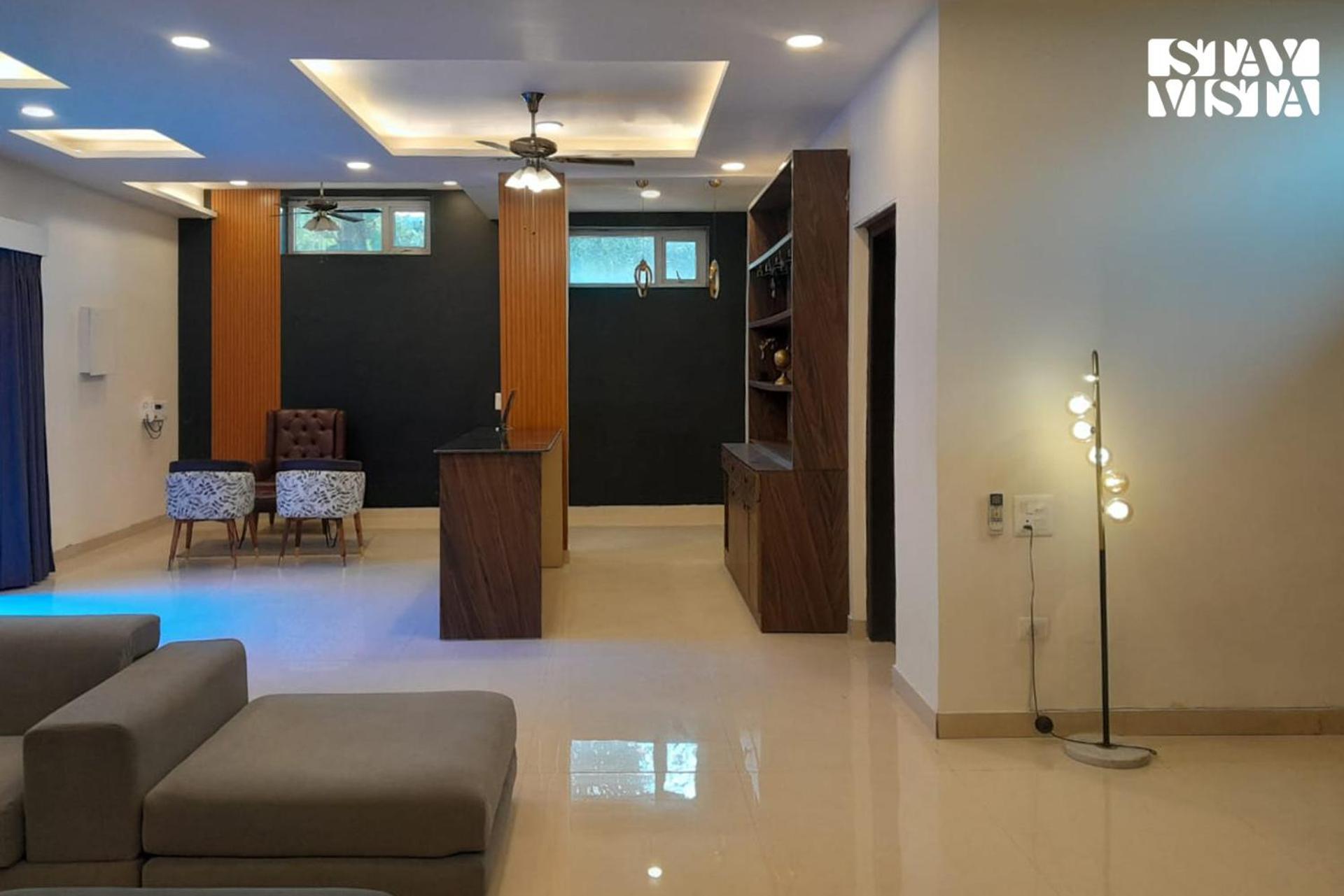 Stayvista At Wandering Vines Indoor Pool 4Bhk Luxury Villa In Delhi Sohna Екстериор снимка